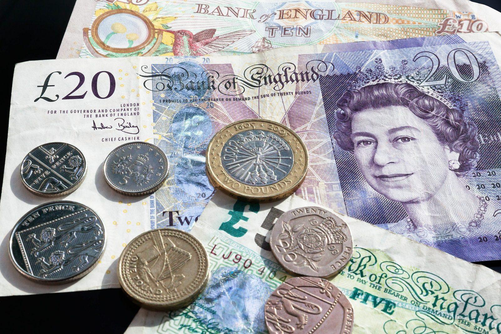 UK banknotes and coins